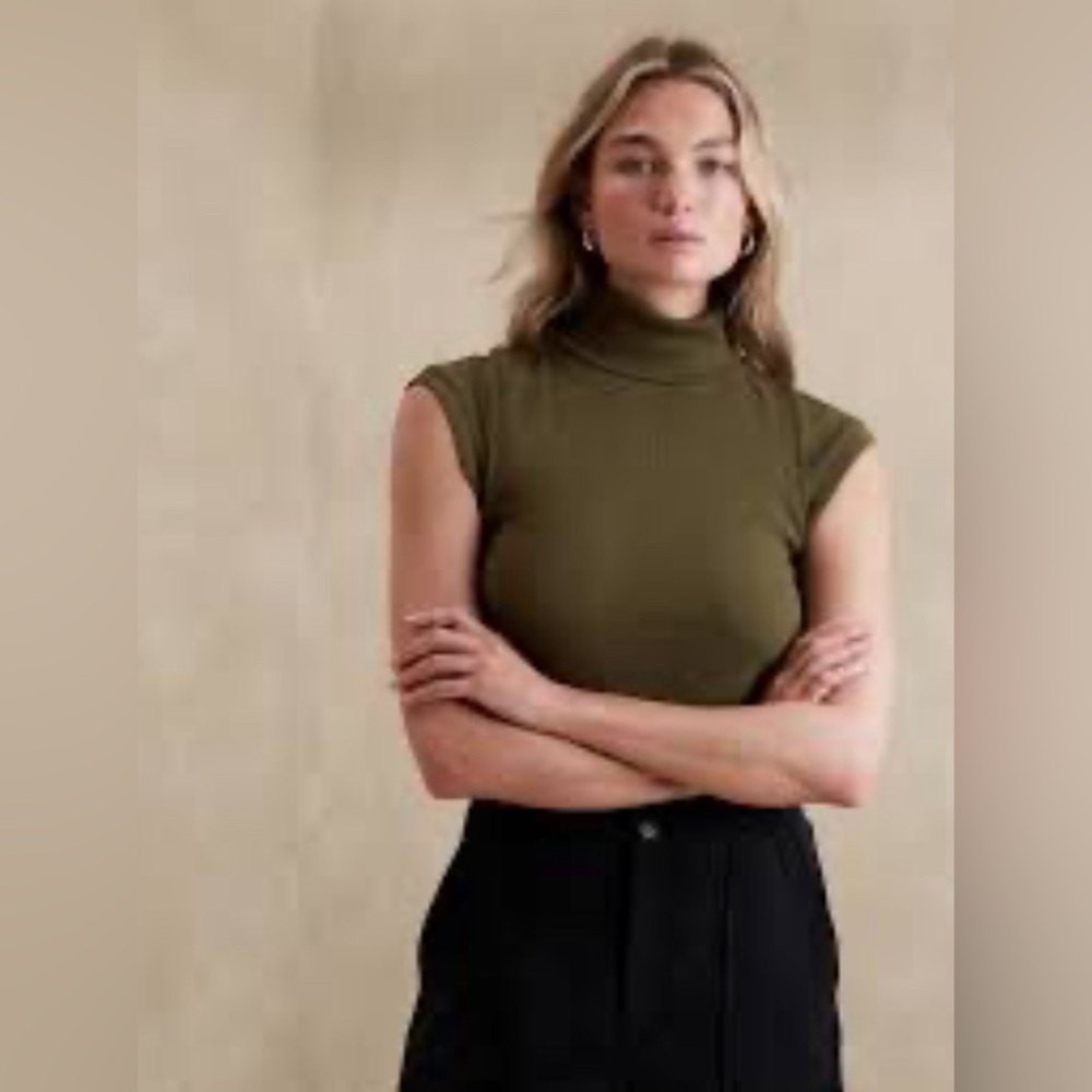 Banana Republic Olive Green Turtle Neck Sleeveless top